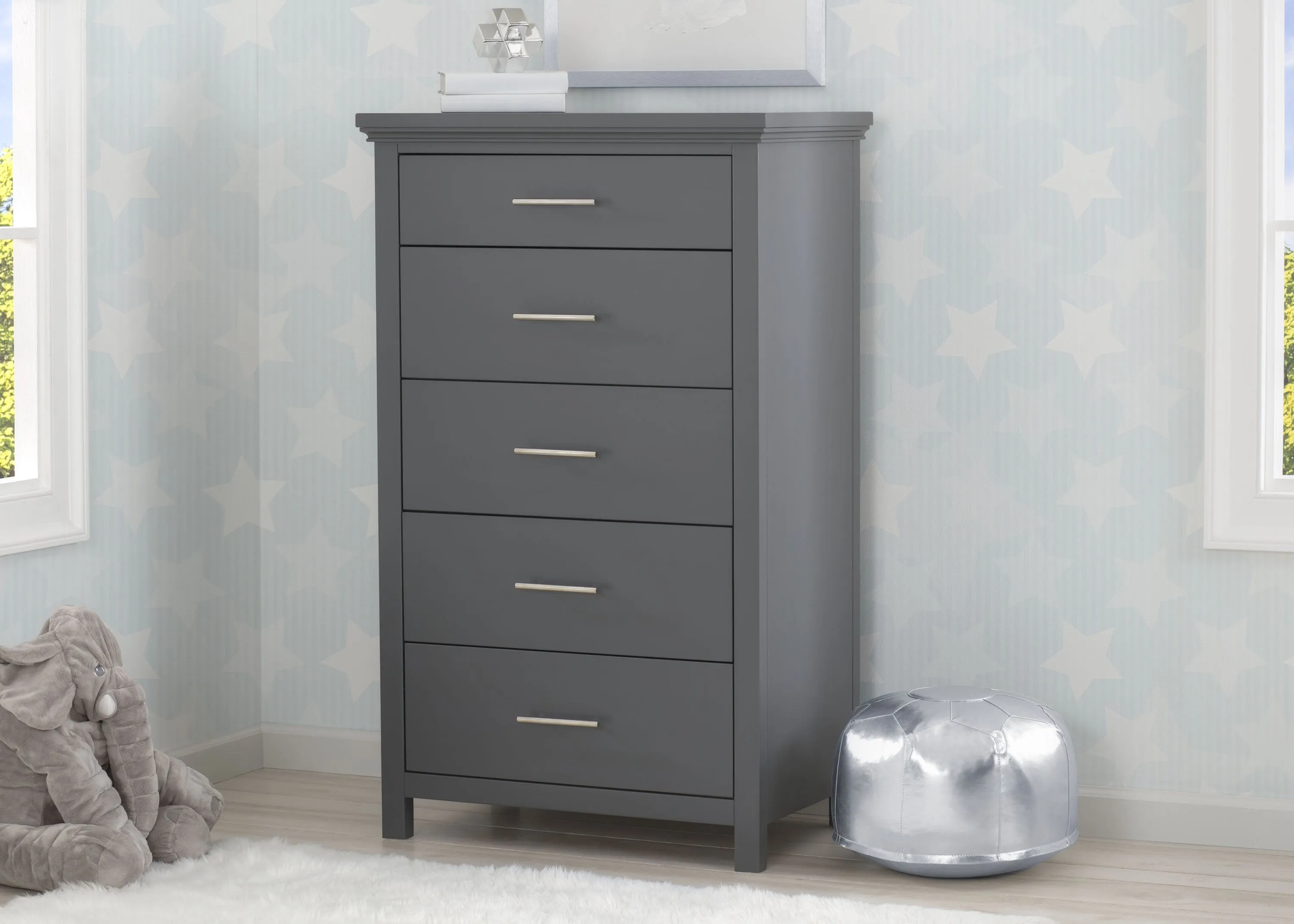 Avery 5 Drawer Chest