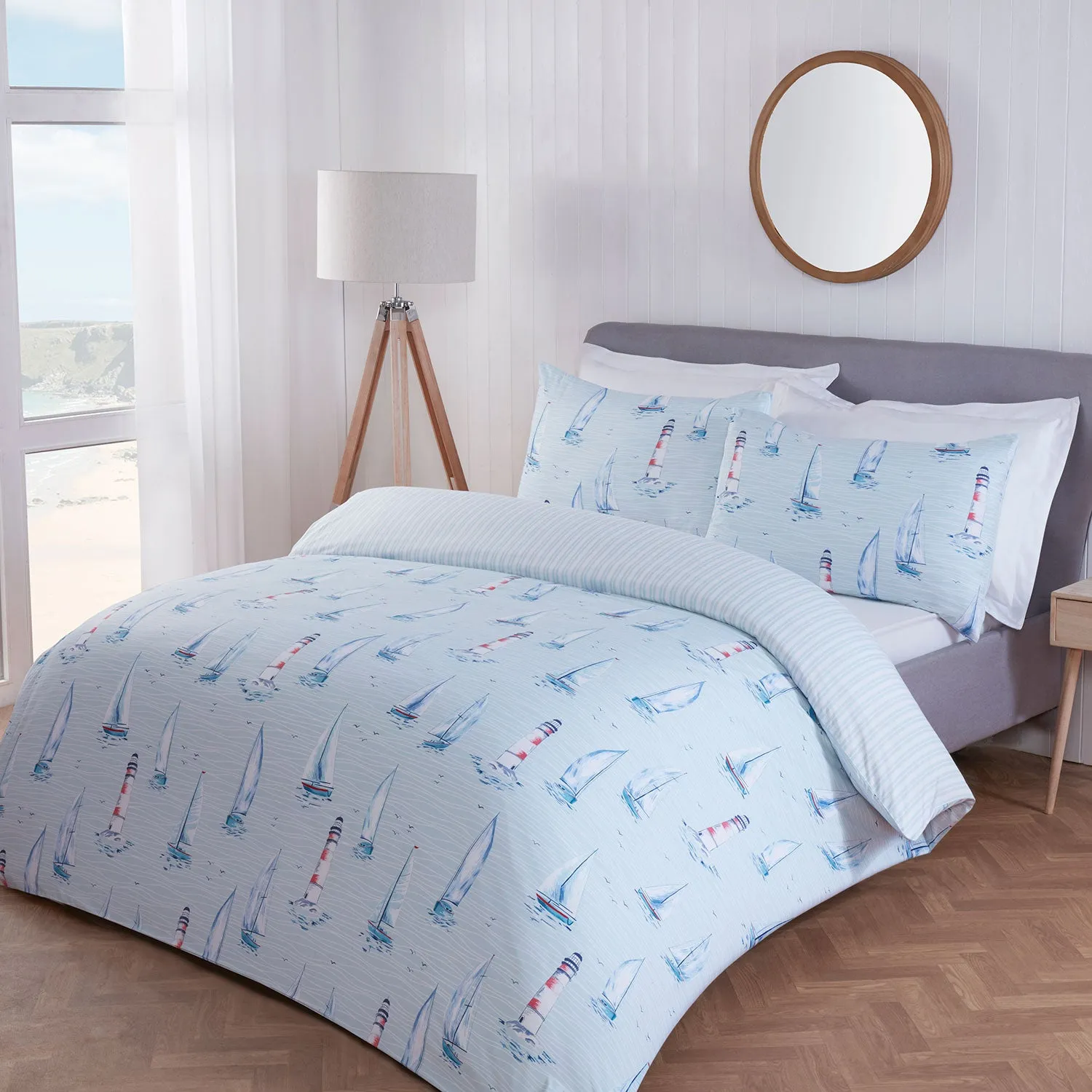 Boats Blue Reversible Super Soft Duvet Set