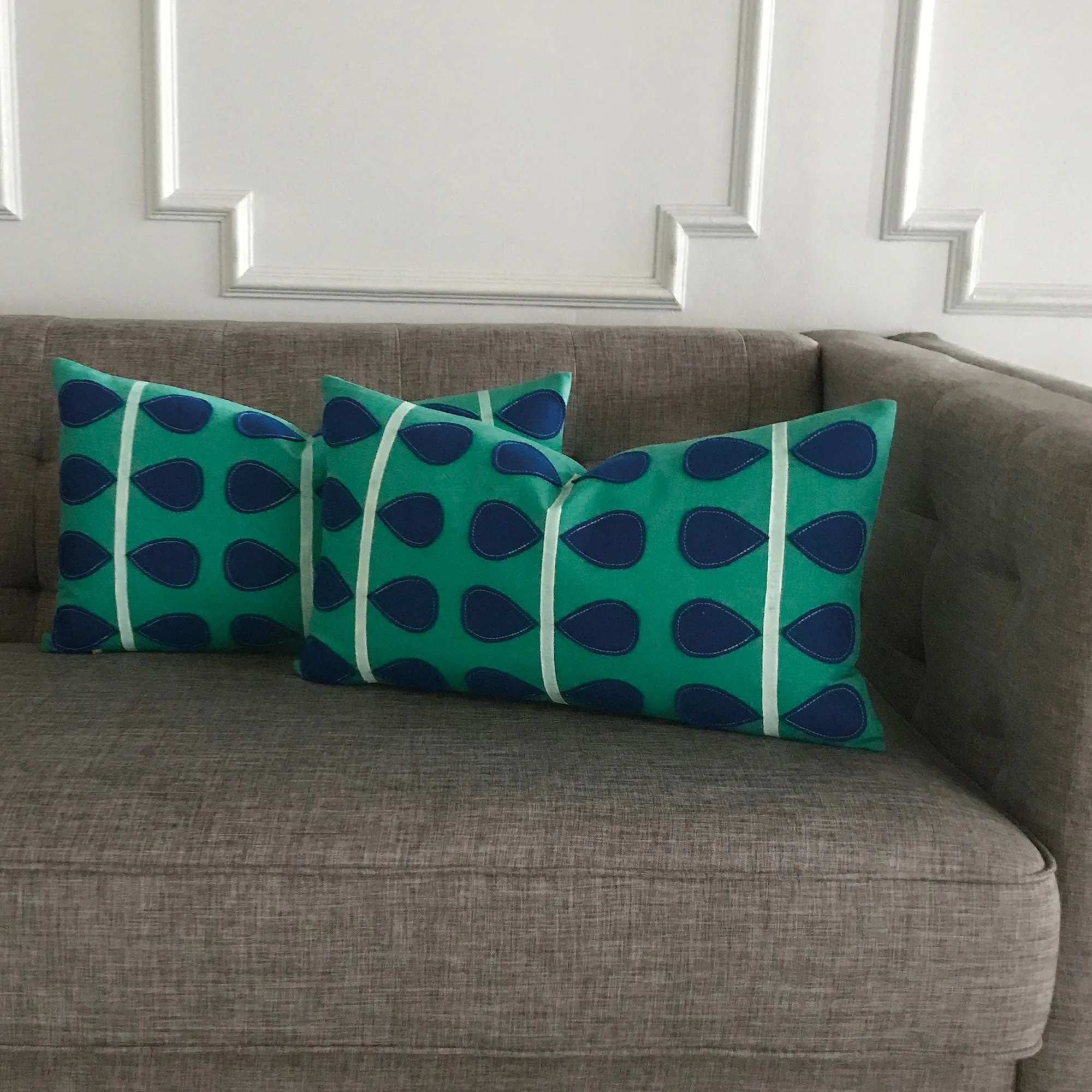 Green Abstract Swedish Design Pattern Lumbar Pillow Cover 13x22