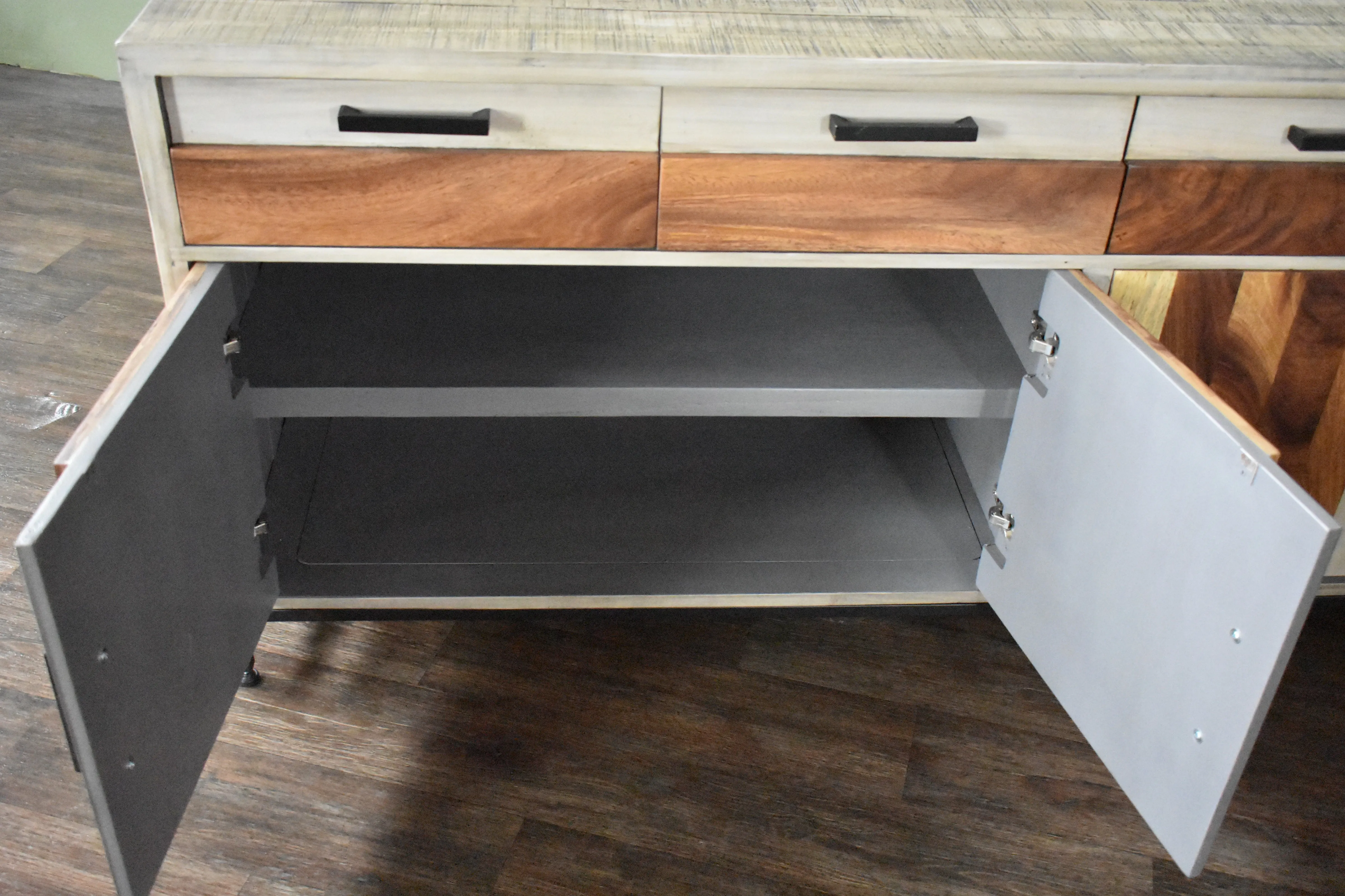 Sierra 4 Door / 4 Drawer Mixed Wood Console - 75"