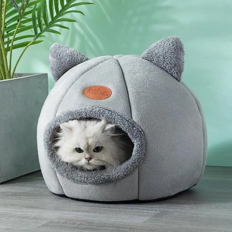 Winter Comfort Cat Bed